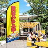 Bandiera Swooper per la colazione, 11 piedi Banner pubblicitario per ristorante speciale per la colazione e palo a terra, kit per pali con bandiere di piume