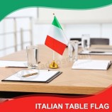 50 Pcs Italie Drapeaux Italien Mini Table Drapeaux avec 12 '' Poteau et Base Dorée 8 « x 5,5 » Drapeau de bureau miniature pour les décorations de bureau à domicile