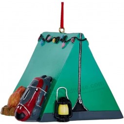 Enfeite de Acampamento da Coleção The Bridge - Tenda de Acampamento Verde com Mochila, Fogueira, Lanterna e Luzes de Natal para Campistas